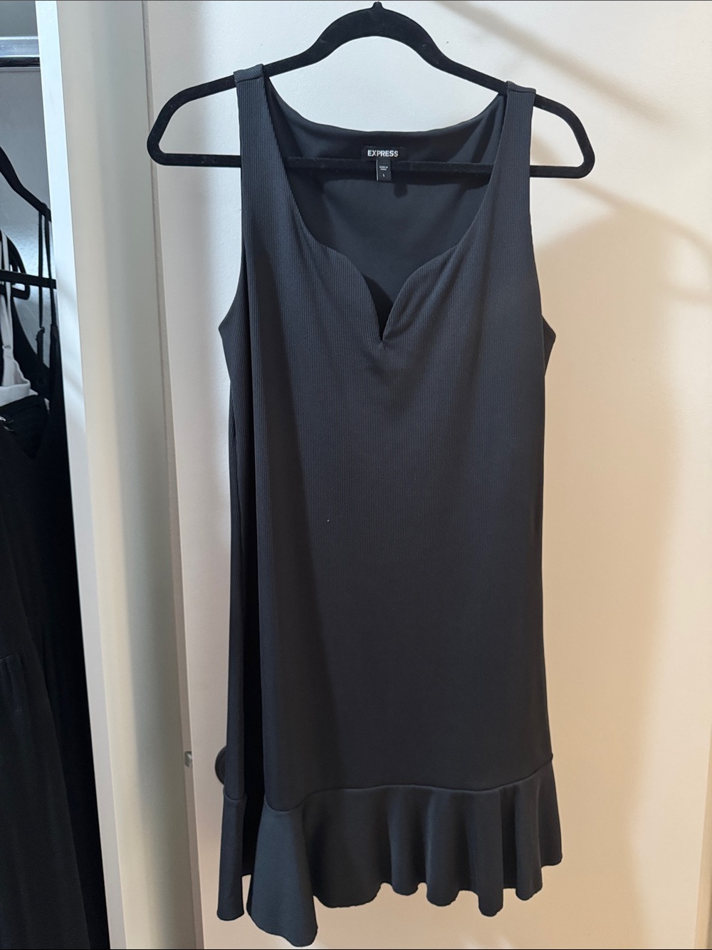 Express Black Sleeveless Notch-Neck Ruffle-Hem Dress